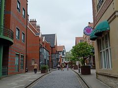 -钟书阁(松江泰晤士小镇店)