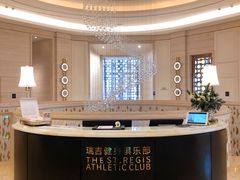 -珠海瑞吉酒店游泳池