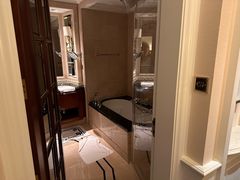 -广州富力丽思卡尔顿酒店