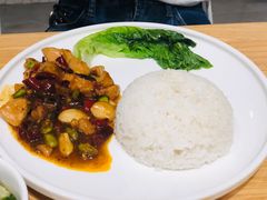 辣子鸡丁饭-hilive南厝咖啡厅(火山岛店)