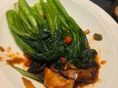 -艳阳天民俗村(公园路店)