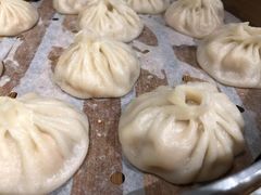 鲜虾蟹籽灌汤包-老班长手工灌汤包(望京华彩店)