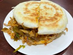 孜然肉夹馍-汉思肴 热面皮(虬江路店)