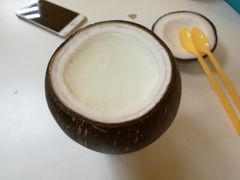 -志龙皇冠吃货椰子铺