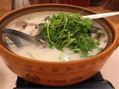 鱼头汤-千岛湖鱼味馆(十字街总店)