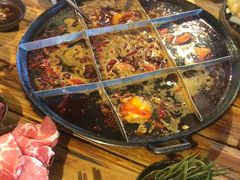 -岗上渣渣老火锅(两路口店)