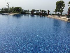 -上海滴水湖皇冠假日酒店