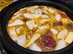 -一朵菌·野生菌探索家火锅(南亚店)