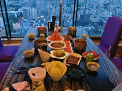 -云中捞高空旋转餐厅(商茂世纪广场店)