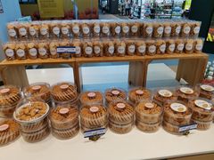 -LanTa蓝塔烘焙(紫荆山卜蜂莲花店)