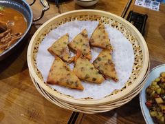 -吃饭皇帝大土家民族菜(正大广场店)