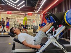 -英派斯健身旗舰店(海信国际中心馆)