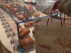 -VERIE BAKEHOUSE