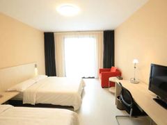 -西安国际陆港假日酒店