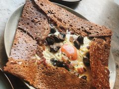 鸡蛋蘑菇熏肉荞麦可丽饼-RAC BAR(安福路店)