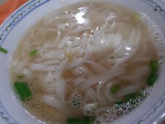 -高温街芽菜鸡沙河粉