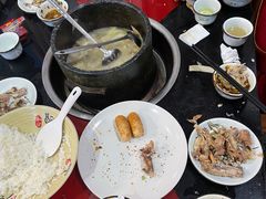 -南渝食府.墨脱石锅松茸鸡