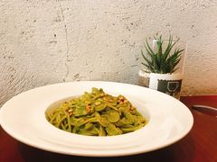 青酱蘑菇鸡肉意面-UPPER KITCHEN(延安路店)