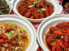 -肥小宝·金牌油焖大虾(襄阳龙虾地标店)