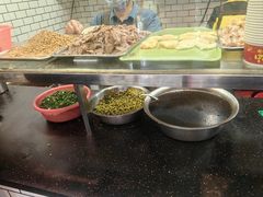 -覃肥叔桂林米粉(粮道街店)