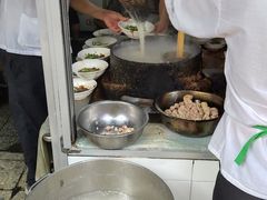 -甘记肥肠粉(马鞍北路店)
