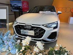 -上海冠松华奥奥迪4S店(张江店)