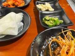 -肉甲韩国木炭烤肉(新壹街1店)