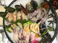 -红鼎豆捞·非遗鲍皇汤火锅(宝丰路店)