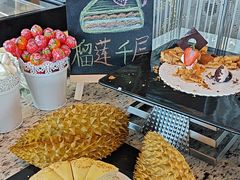 -怡豪大饭店·银顶旋转餐厅