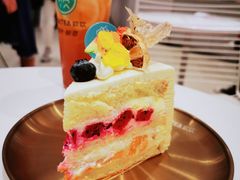 经典水果奶油切块蛋糕-欢饮(王府井总店)