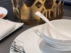 -鼎泰亨·海鲜牛肉餐厅(滨江店)