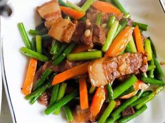 -爱的果实月嫂育婴师(世纪东方店)