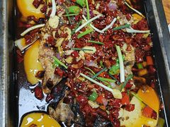 -宏兴烤鱼山庄(宣恩总店)