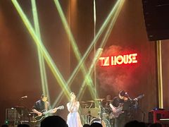 -TZ House音乐现场(来福士中心店)