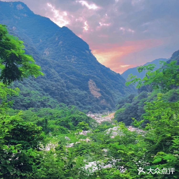 周末深山老林避暑地