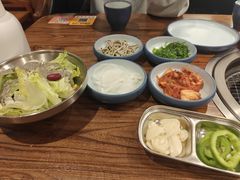 -明洞阿姨·韩式酱蟹烤肉·创意料理(三元桥店)