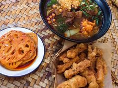 -爆炸头阿姨小四川正宗川味小吃(无任何分店)