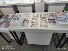 -浮光眼镜·蔡司视觉合作·数字验配中心(陆家嘴店)