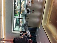 -星巴克臻选(深圳龙华红山天虹店)
