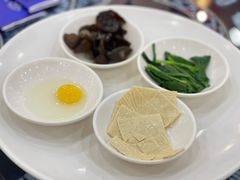 -桥香园过桥米线(国贸店)