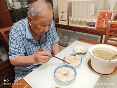 -莱莱小笼·乔艾