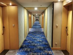 -上海虹桥西郊假日酒店