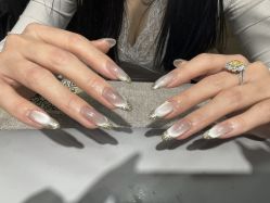 -艾珂·美甲美睫