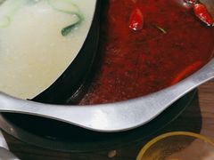 菌红鸳鸯锅-彤德莱火锅(薛家岛利群店)