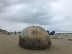 景点-摩拉基大圆石