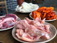 -九尺赵老四鲜鹅肠火锅