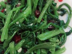 炝炒空心菜-金渝海鲜烧烤万州烤鱼店