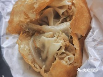 武汉美食分享|让人垂涎三尺的油饼包烧麦!!!