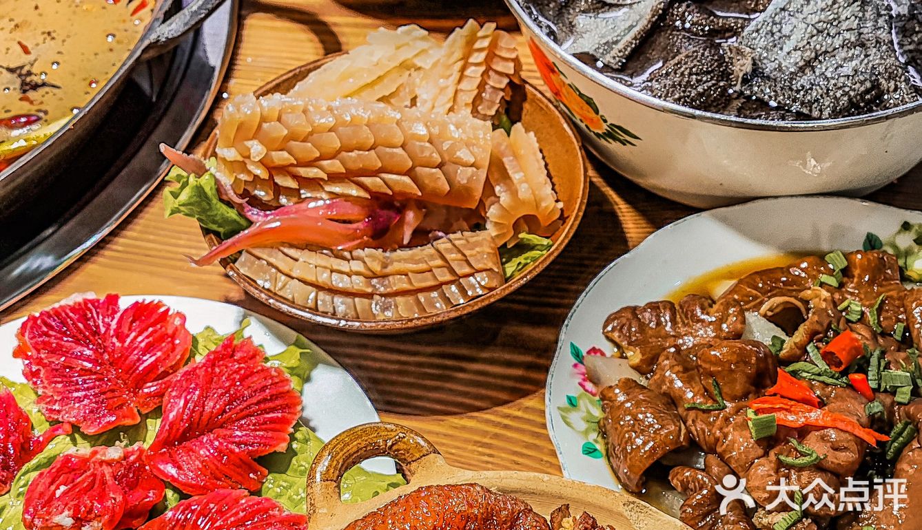 🚀一口入魂的地道老火锅[调皮]