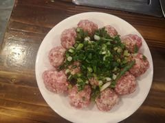 肉丸子-丹丹妹苗家砂锅酸辣烫